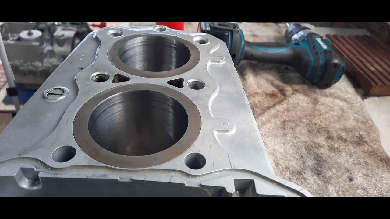 Kawasaki Z1 900 - Transplant engine block and head prep
