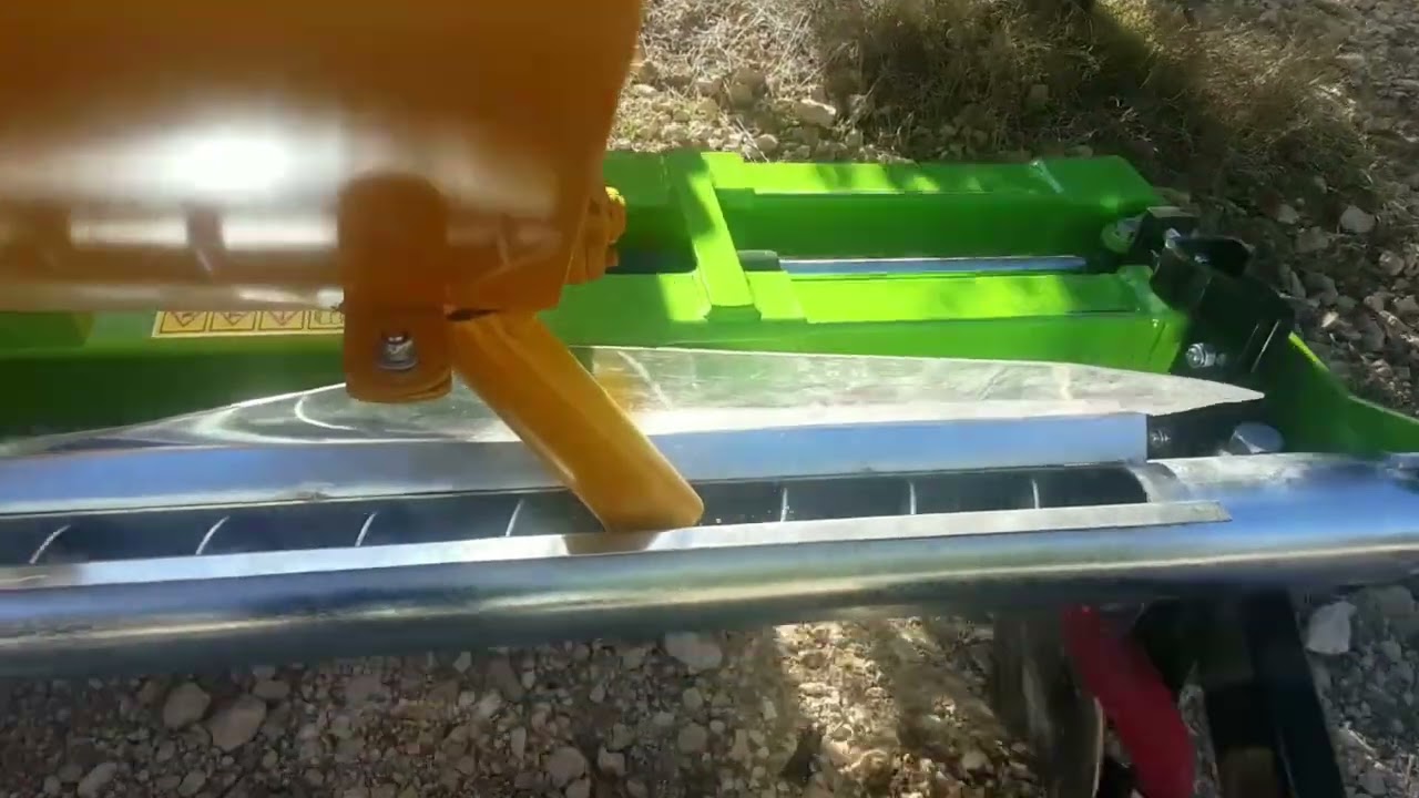 HELEZONLU TELESKOPİK BAĞ BAHÇE GÜBRE MAKİNASI (HGM)