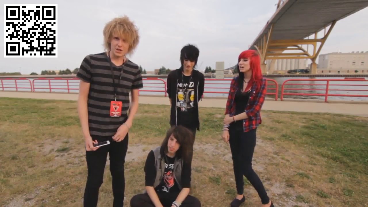 Kissing Jordan Sweeto (Privated My Digital Escape Video)
