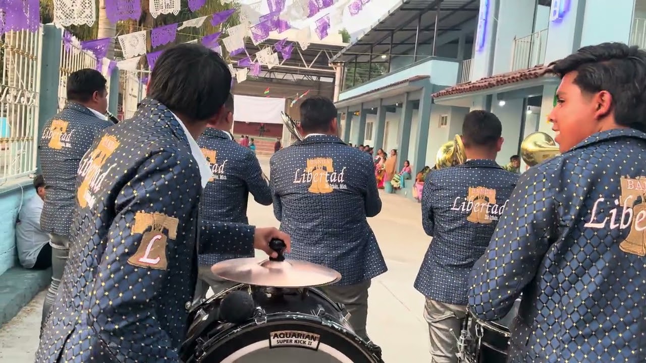 Lira de oro - Banda Libertad de Ichán 