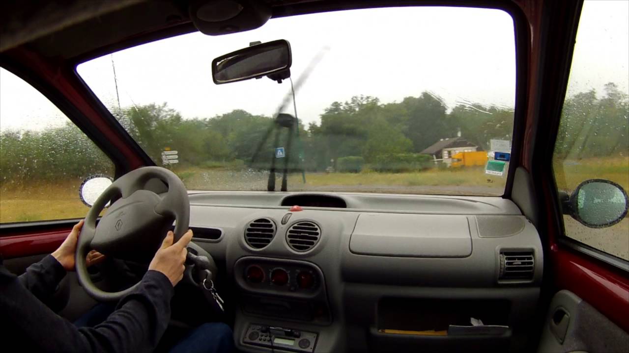 VoitureLog 15 / Balade en Twingo sous la pluie !