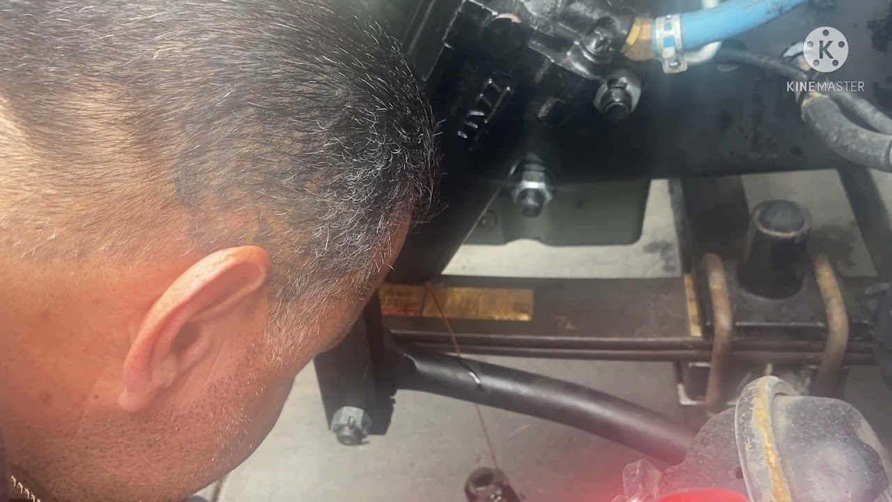 DIY replacing power steering fluid on freightliner cascadia