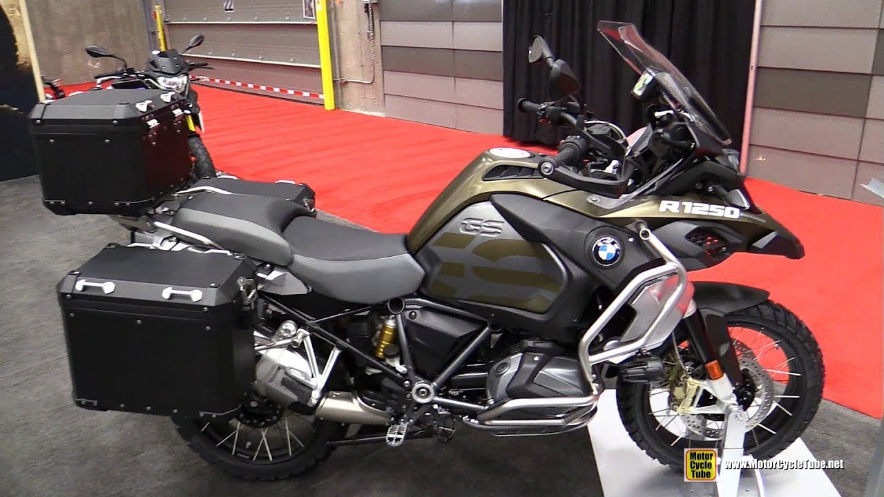 2019 BMW R1250 GS Adventure - Walkaround - Debut at 2019 Quebec Motorcycle Show