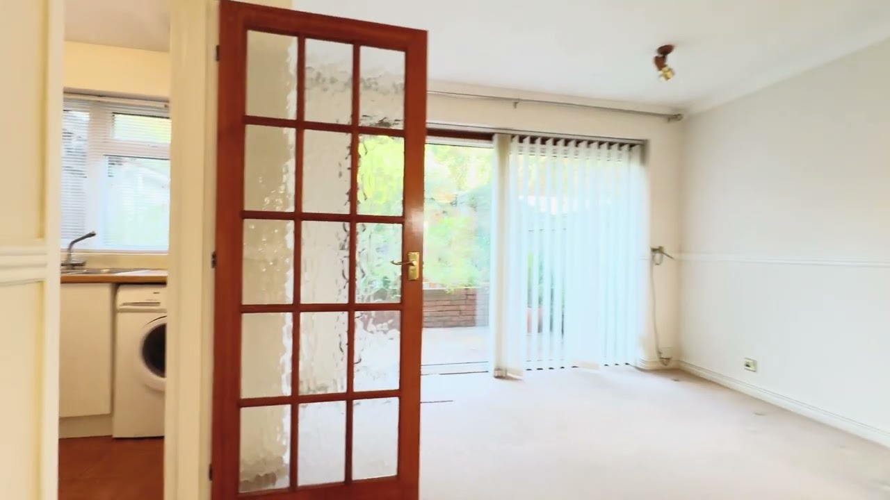 Glentrammon Avenue- Three Bedroom, Two Bathroom Semi-Detached Chalet Bungalow