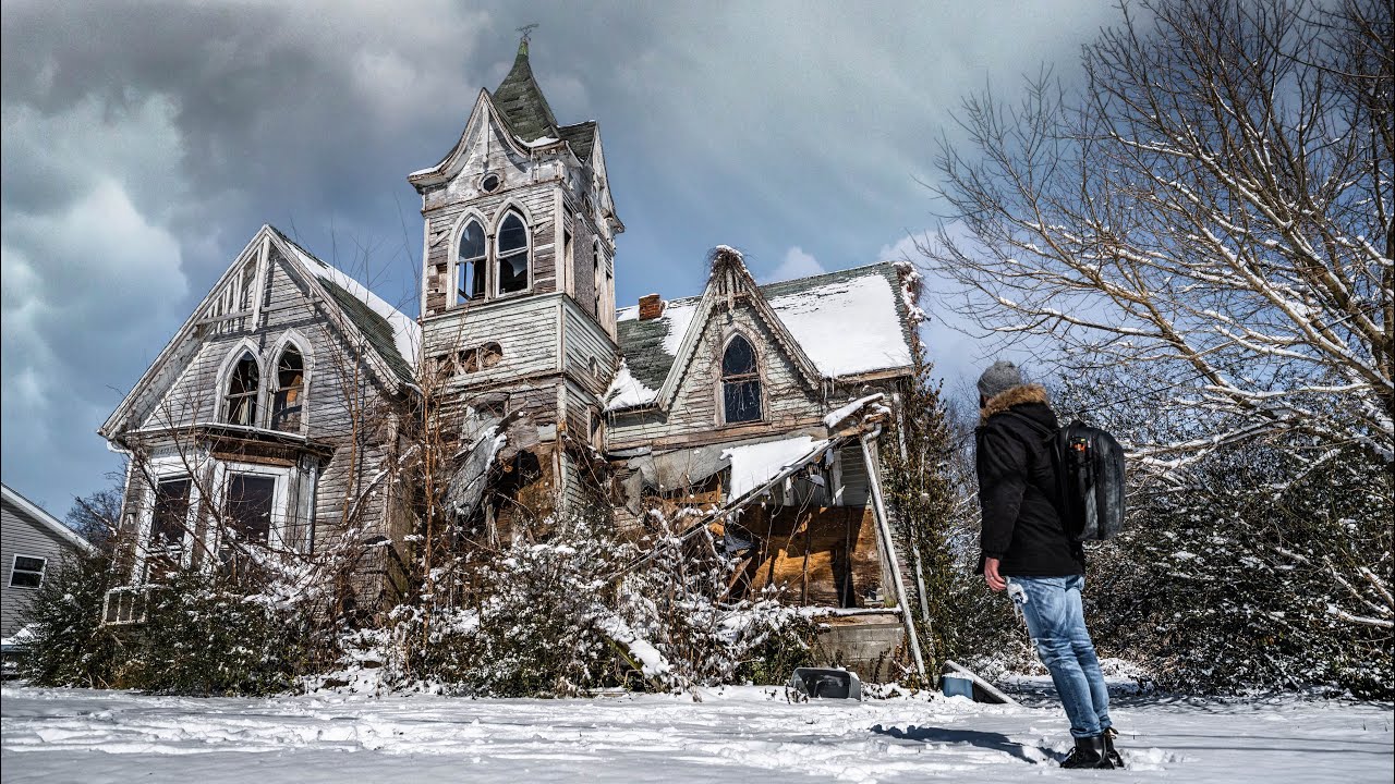 Addams Family Abandoned Gothic House with Everything Left Behind | Home of the Dead