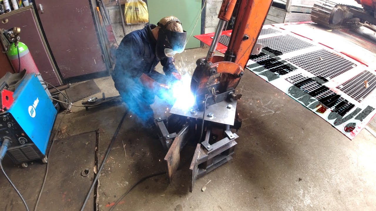Tree removal parallel gripper