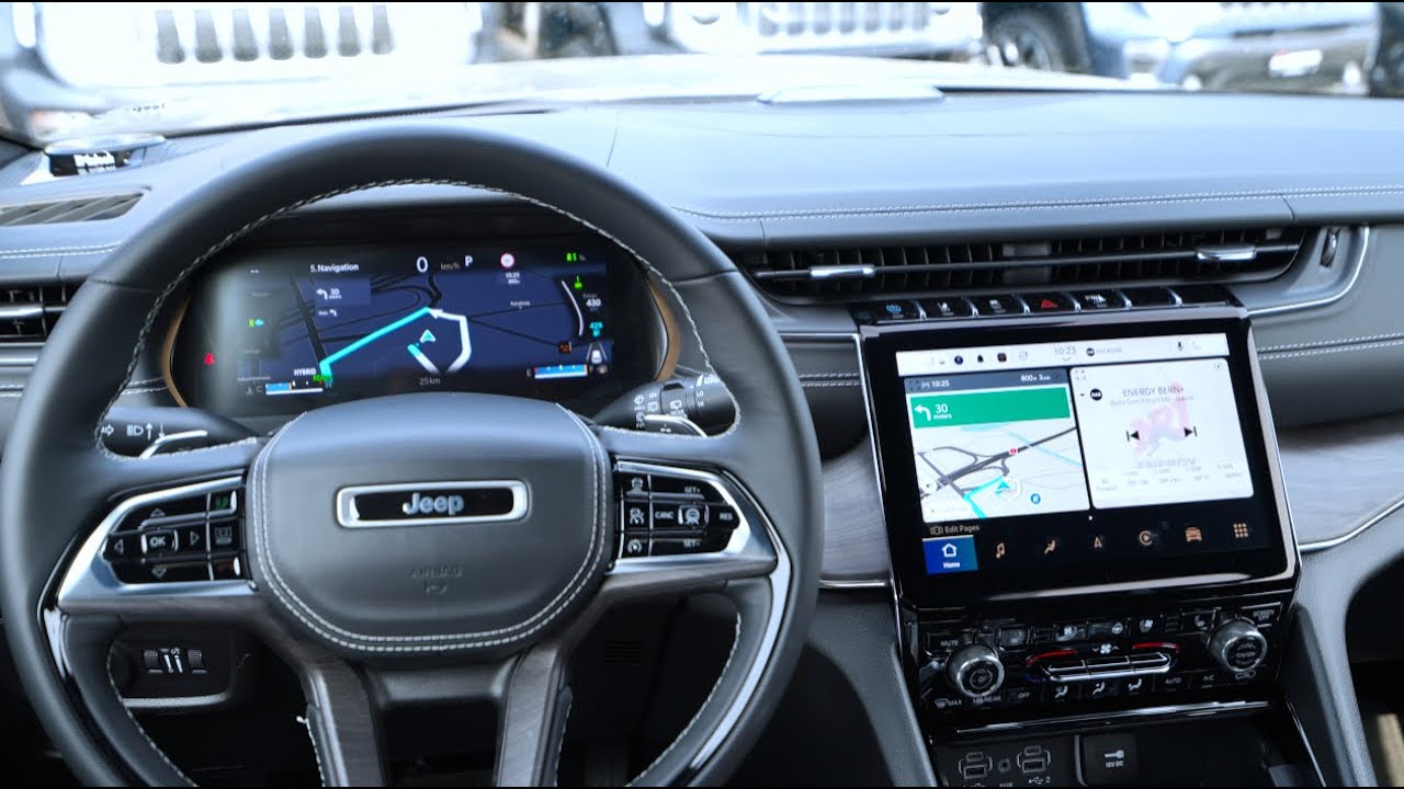Новая мультимедийная система Jeep Grand Cherokee и цифровая приборная панель 2024 года