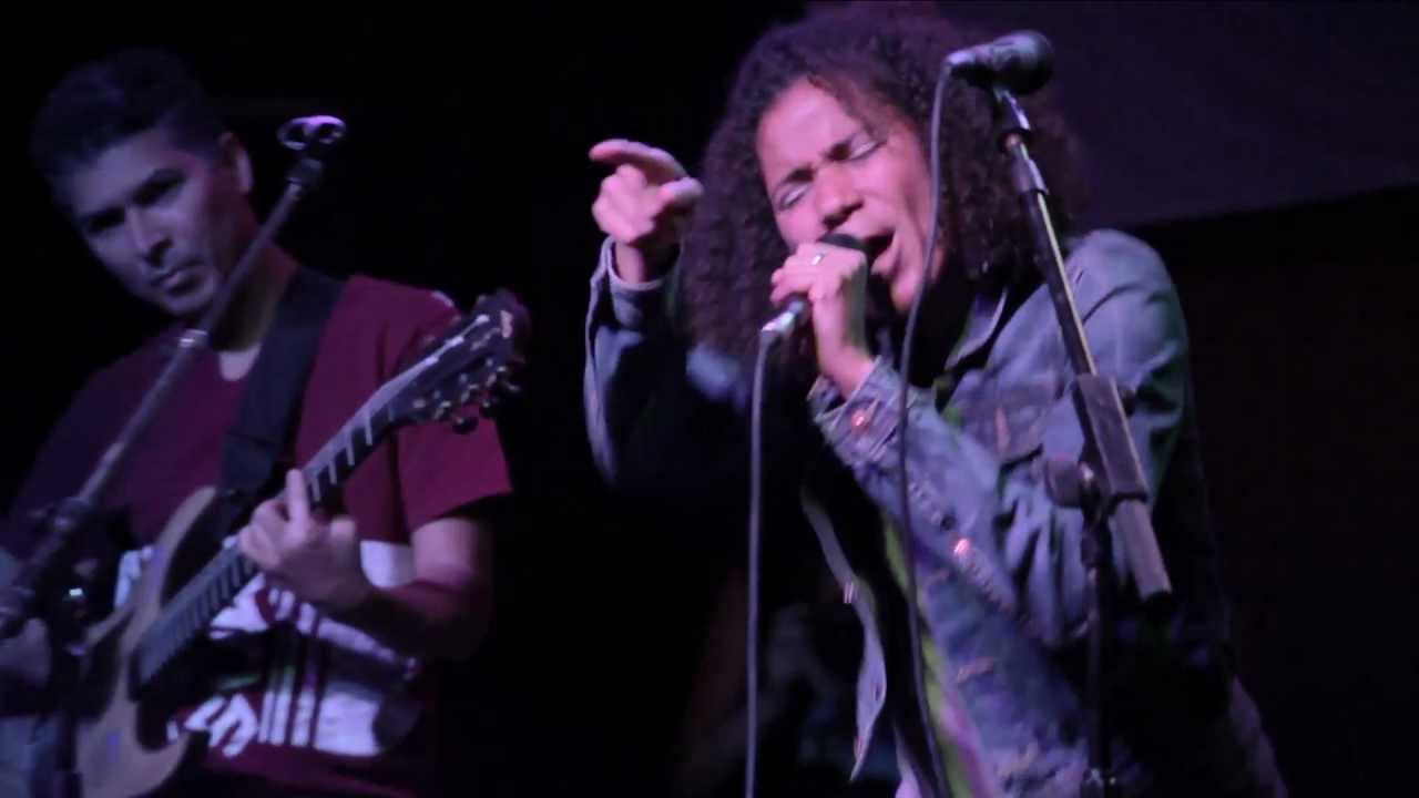 Nneka Unplugged in Nairobi