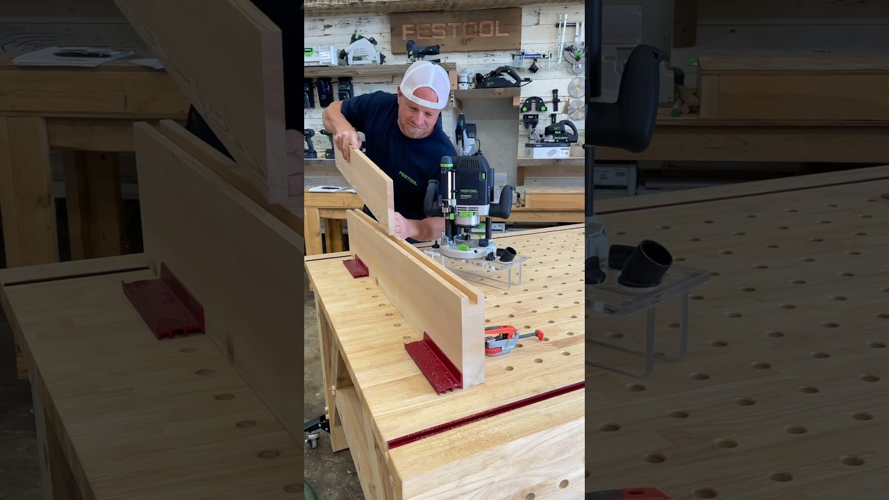 Cutting grooves with a router and jig #woodworking #joinery #router #festool