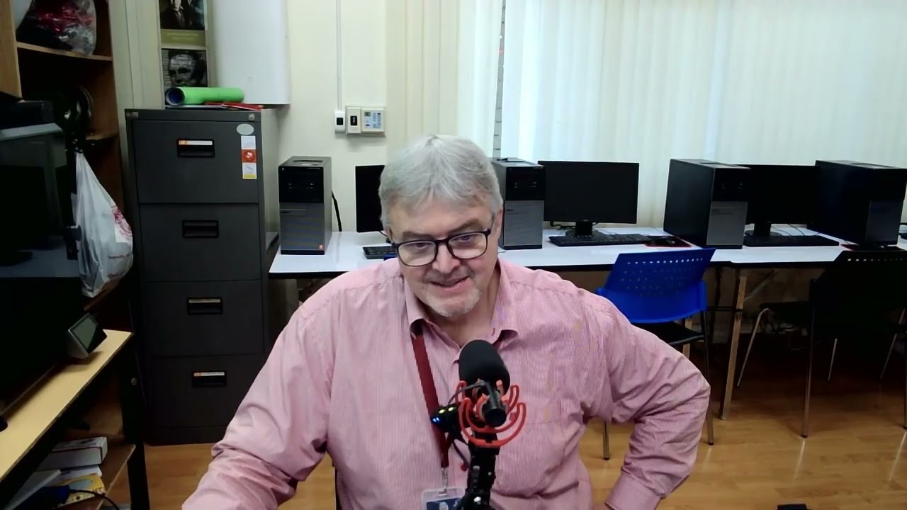 Learning to Use the Neewer CM28 Wireless Microphone
