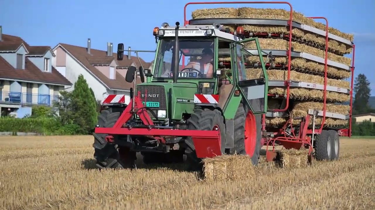 Fendt Farmer 306 LSA und 275S mit Kemper und Fella Ballenautomat