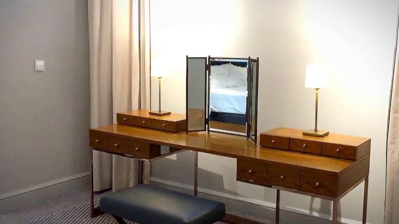 LONDON MARRIOTT HOTEL COUNTY HALL  WESTMINSTER SUITE