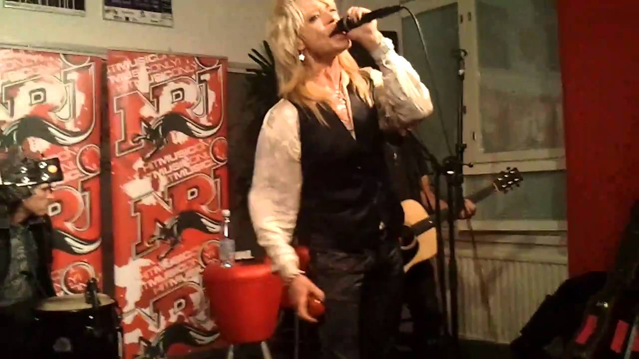Michael Monroe - Gone baby gone (acoustic)