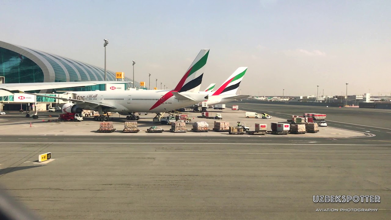 Emirates B777-300ER. Взлёт из Дубая. 16.03.2019