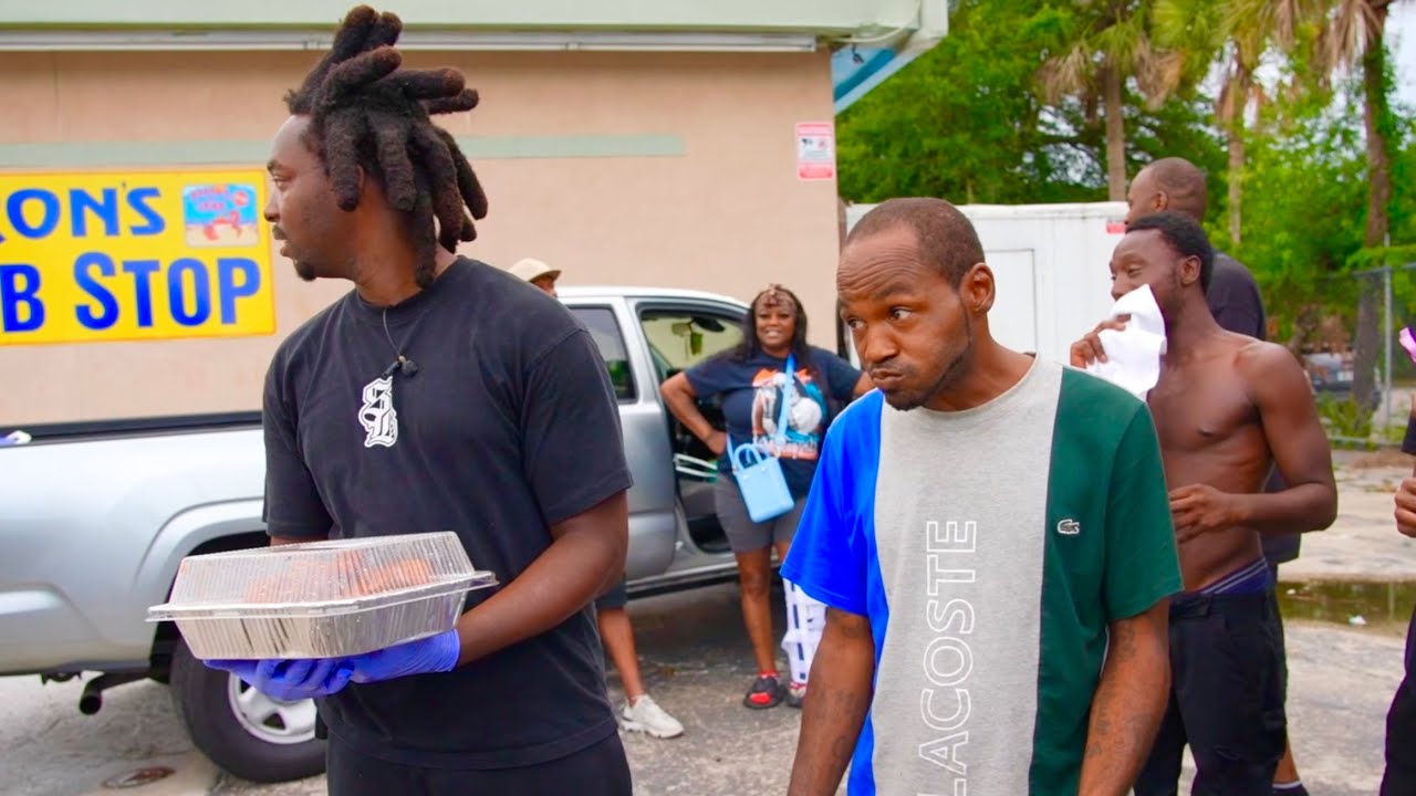 Paying Strangers in the Trenches to Eat the World’s Hottest Chicken 3