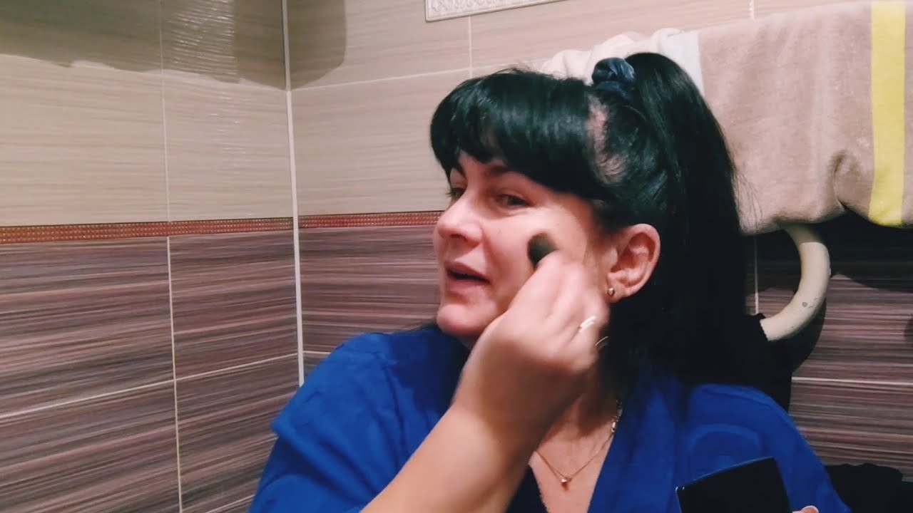 Собираюсь на маникюр. Зашла в кофейню на латте, а нашла для себя новую вкусняшку😜☝️ Пробуем 🥰