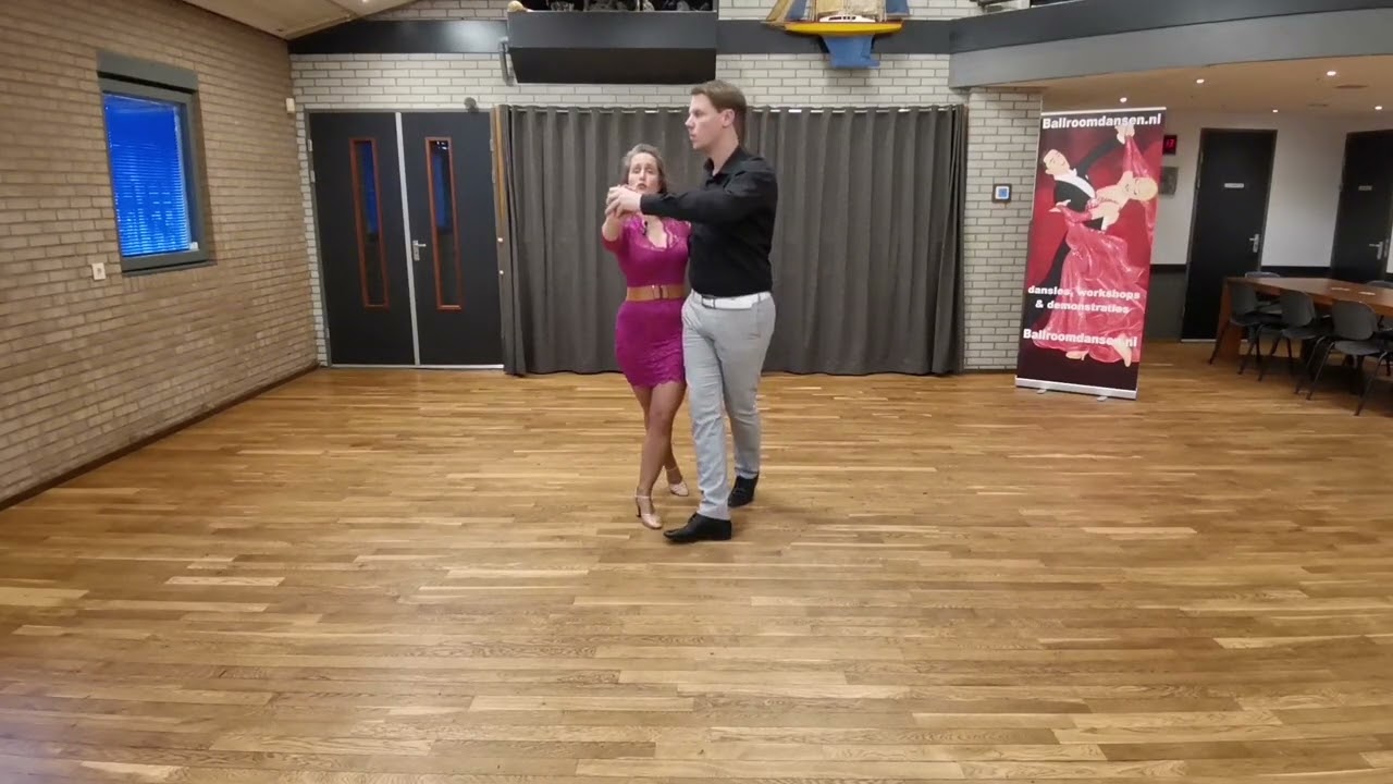 Slow Foxtrot - swivel