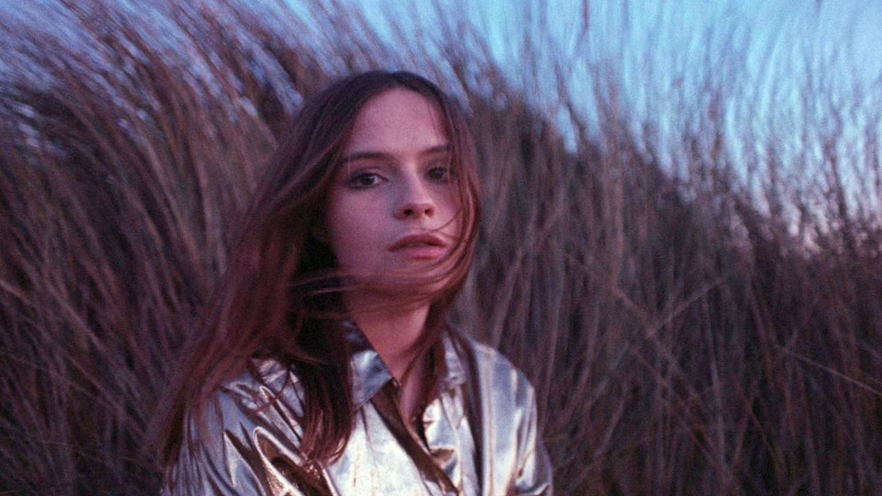 Gabrielle Aplin - When The Lights Go Out (Piano Version)