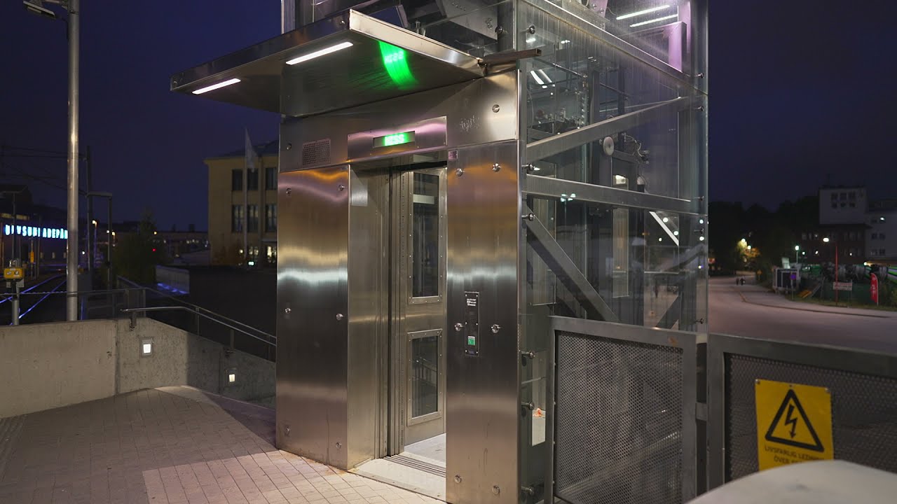 Sweden, Stockholm, Johannesfred Tram Station, SMW elevator @ night