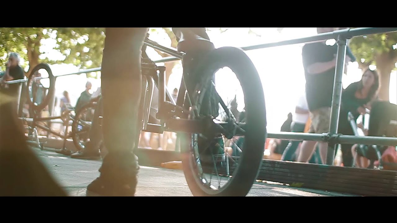 Dr Meaker - Right Back feat. Sian Evans (Official Video)