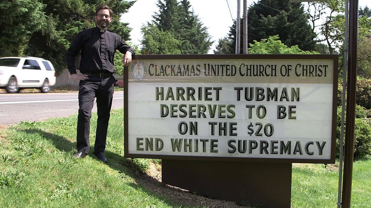 Provocative church signs go viral for Oregon church