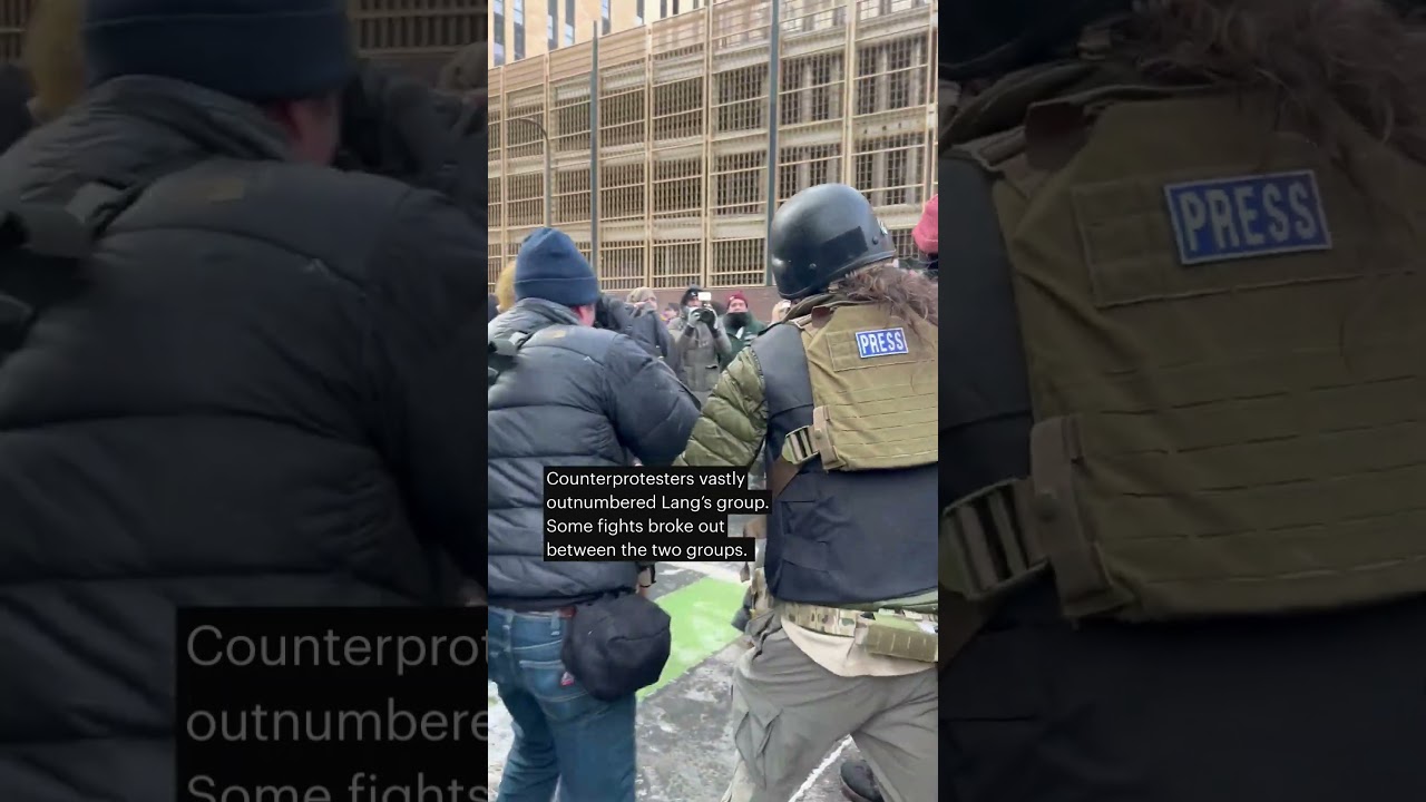 Контрпротестующие вытеснили группу консервативных деятелей из центра Миннеаполиса.