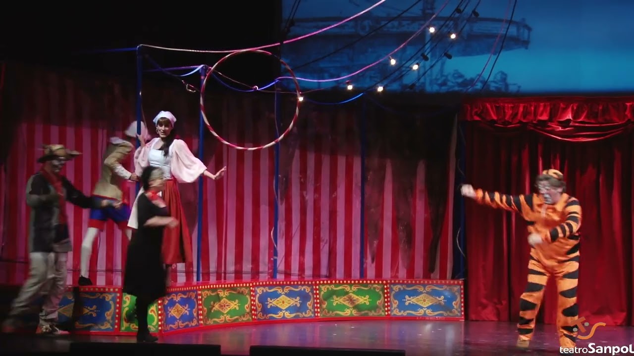 Pinocho en el circo (la llegada) Compañía La Bicicleta