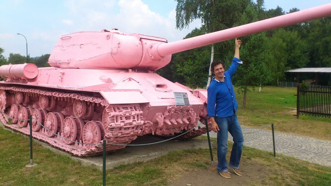 Second world war tanks at Lesany