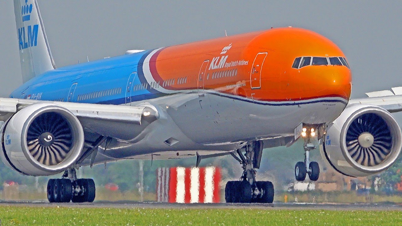 Top 3 Oldest Airlines That Changed Aviation Forever