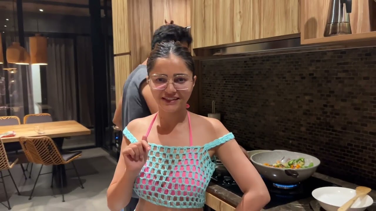 Cooking our own dinner in Bali 🏝️ with @Outdoors With Abhinav Shukla I Vacation Time Part - 1