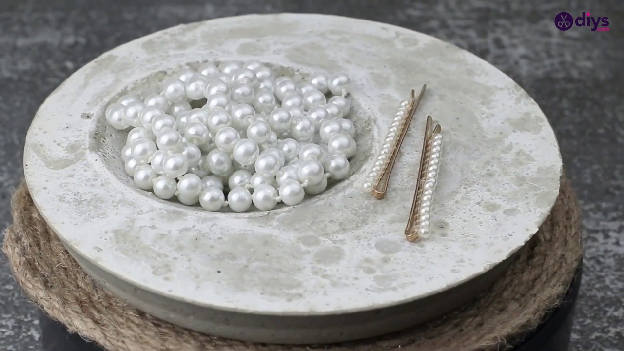 DIY Concrete Jewelry Holder Dish