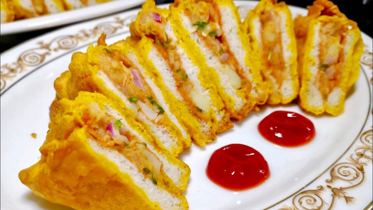 Bread Pakora recipe in Hindi | Street Food recipe | Tea time Snack recipe | Aloo Bread Pakora recipe