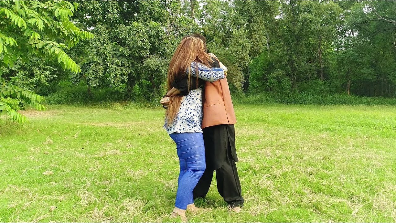 Neelam Gul Tight Hug Arbaz In Song Making