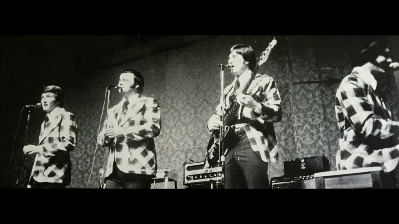 The Jacobs Brothers - Top of The World (1973)