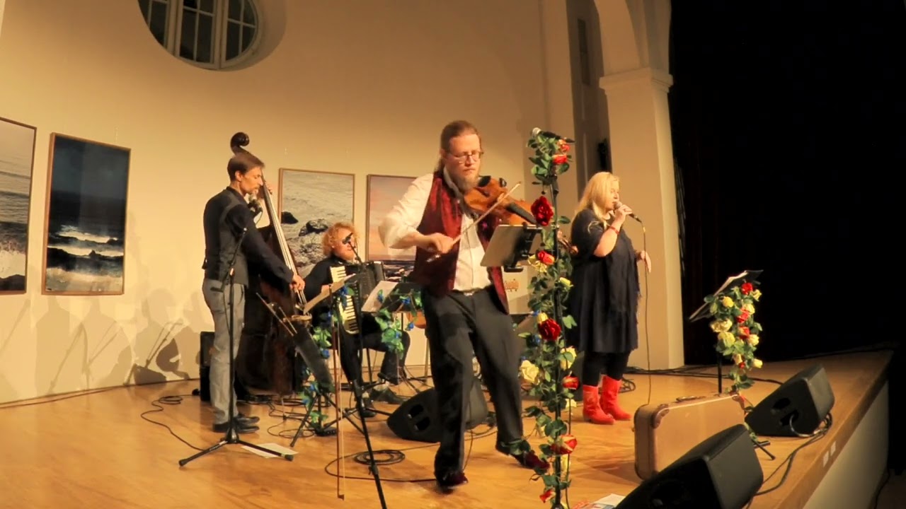 Uusikuu - Joo vai ei? Live video