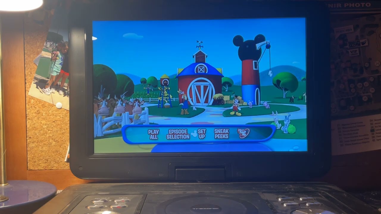 Menu walkthrough of Mickey Mouse Clubhouse Mickey & Donald Have A Farm 2013 uk dvd