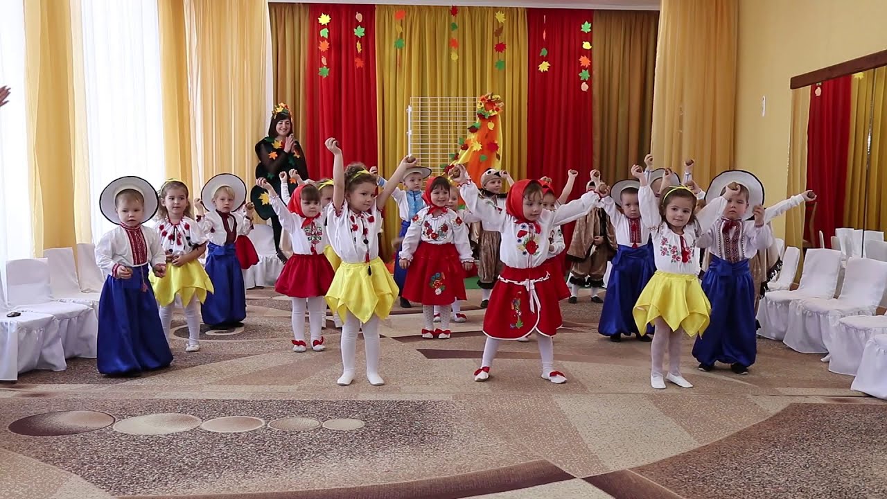 Запальний оркестр з горішками