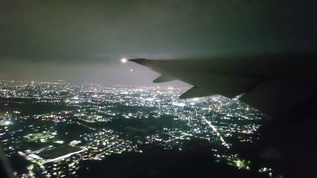 Night flight from Jakarta to Incheon International Airport 1