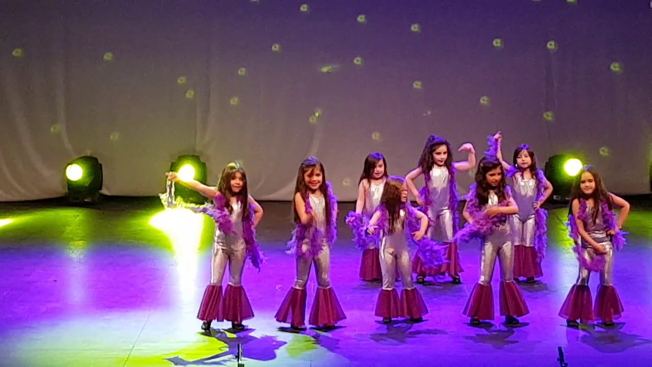 Baile Homenaje Años 60-80 Disco - Kinder Natan 2017 Colegio Cristiano Curicó