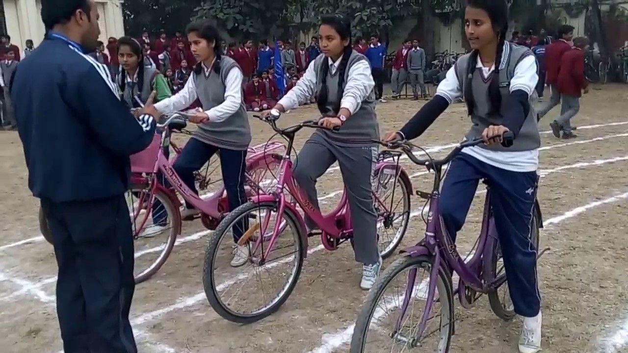 SLOW CYCLE SENIOR GIRLS, ANNUAL SPORTS MEET-2016