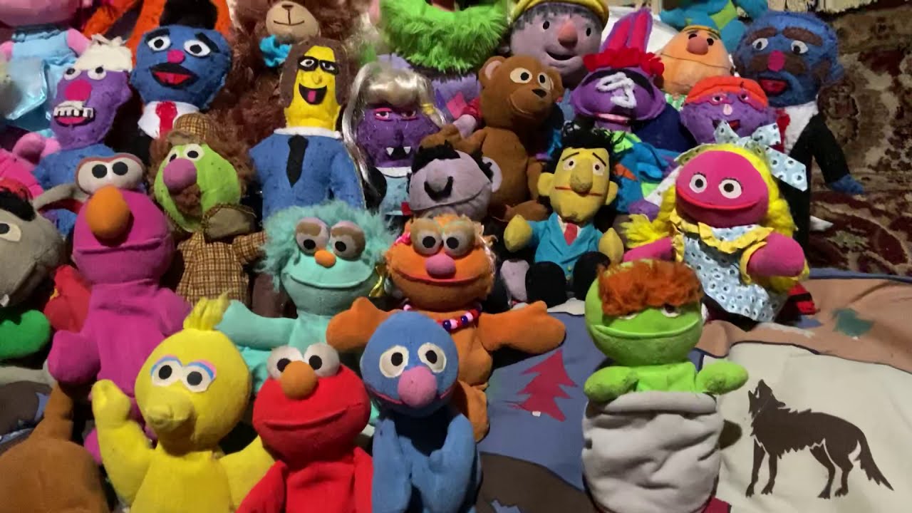 Sesame Street Muppets Sing a Song