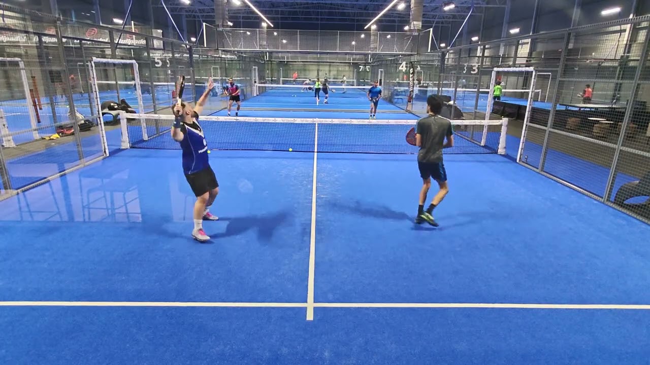 Partido de pádel: 7-6/5-4