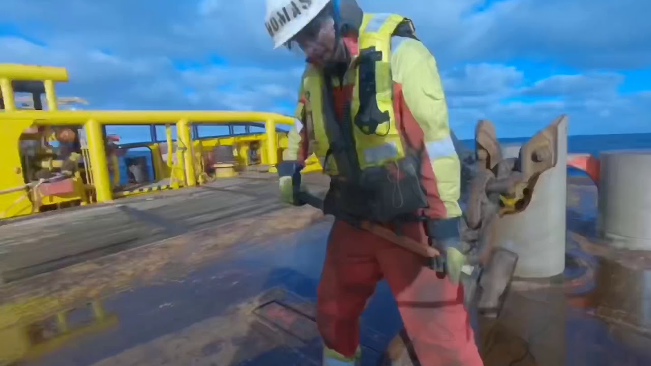 Anchorhandling in the NorthSea