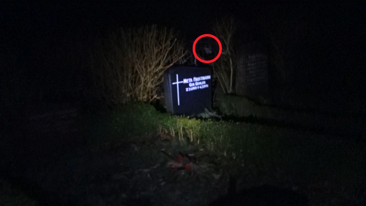 24 Uhr SpukOrt Nachts auf dem Friedhof - 100K Abo Special!