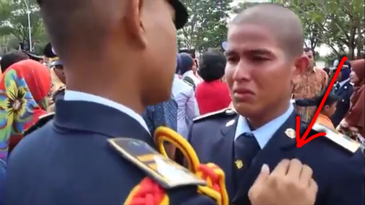 Taruna ini Menangis Karena Orang Tua Tak Hadir Di Pelantikan,,, Perilaku Seniornya Jadi Sorotan