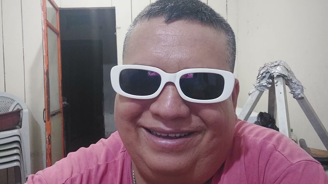Lvchy y su hija tenía razón china tiene defect0s físic0 aquí las fotos 