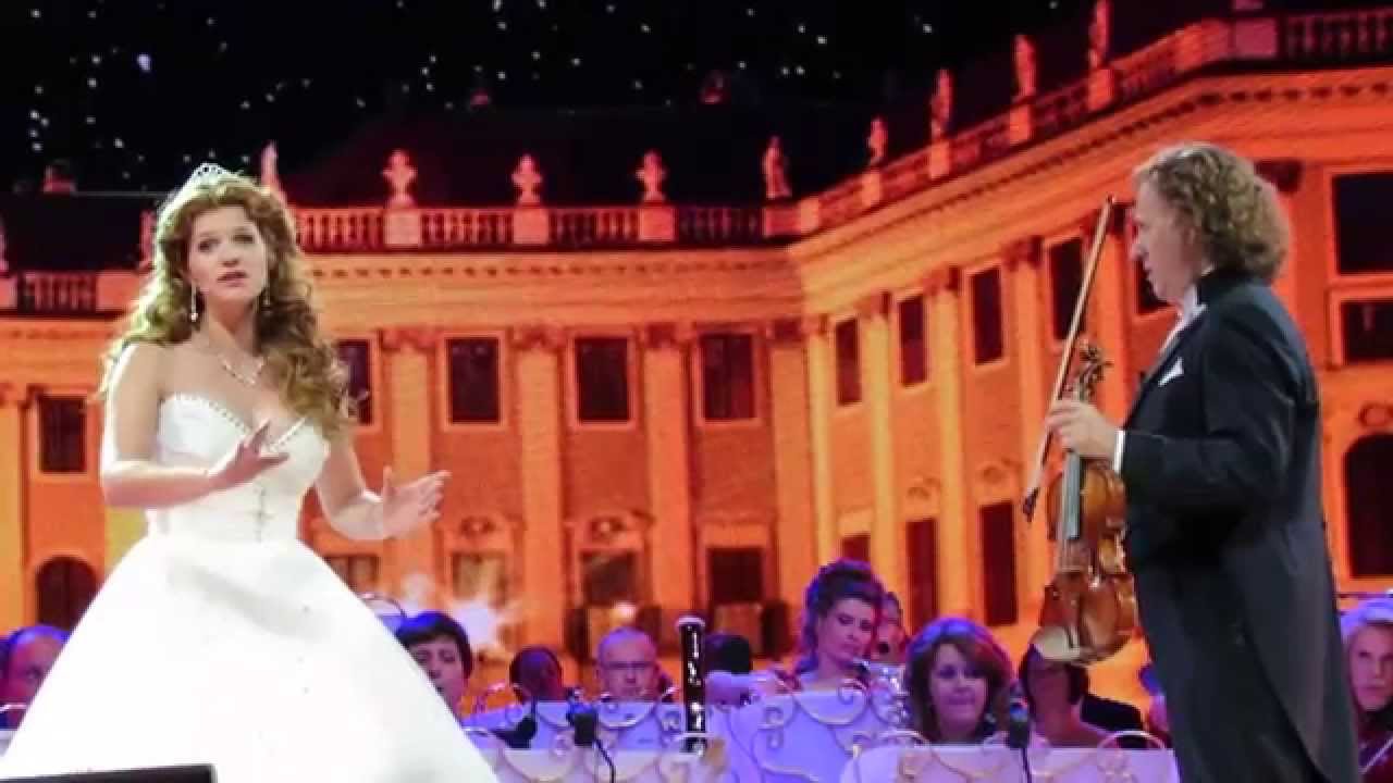 André Rieu and Mirusia Louwerse in Maastricht ~ I Belong To Me