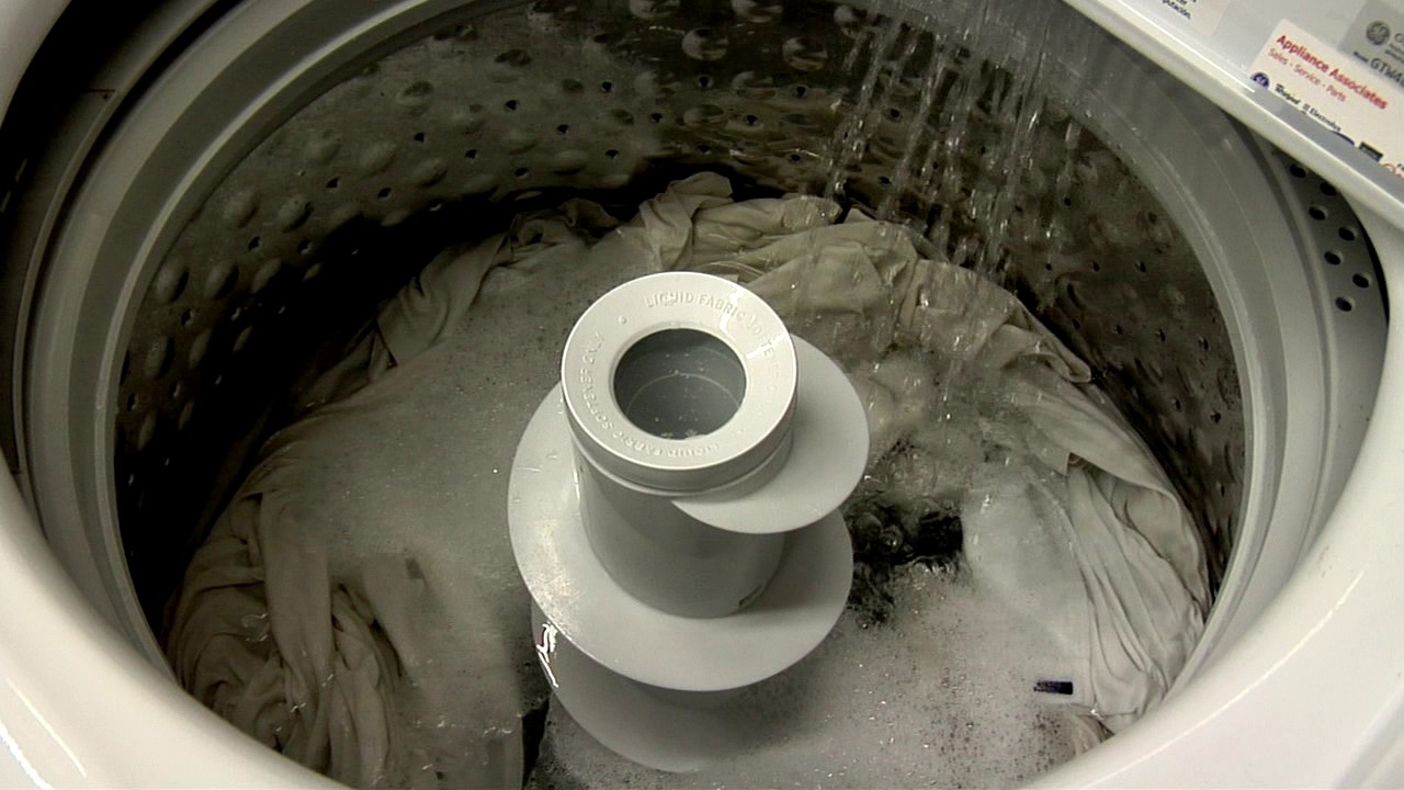 GTW485ASJWS GE Top Load Washer shot with Panasonic AG-HVX200