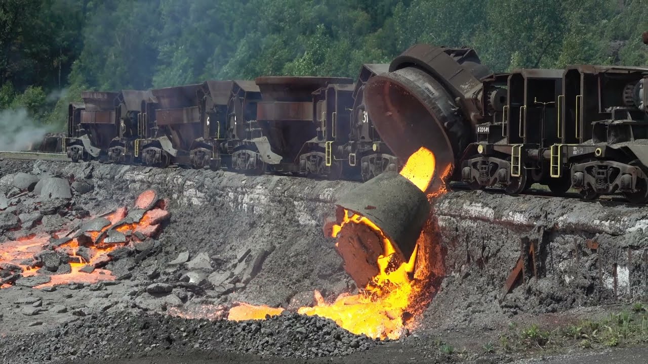 Třinecké Železárny   vylévání strusky 2021