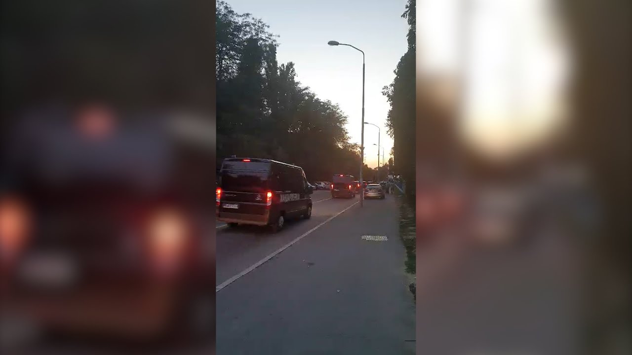 Policijska pojačanja idu ka centru, sukobi ispred Skup&scaron;tine se nastavljaju